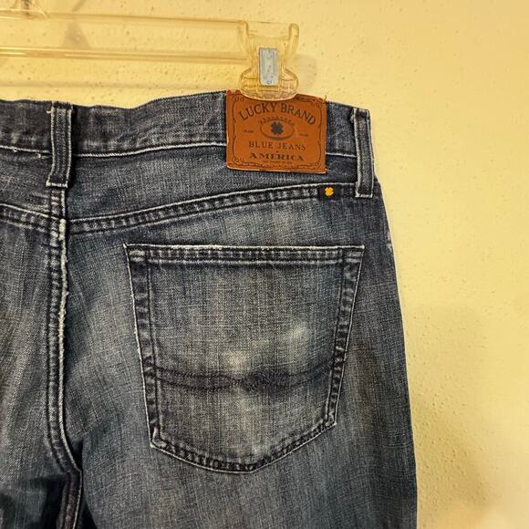 Lucky Brand Jeans Men's 36x30 Blue 429 Classic Straight Medium Wash Denim - Picture 6 of 11